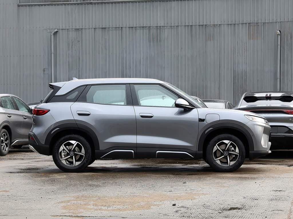 2025 BYD Yuan UP Image 7